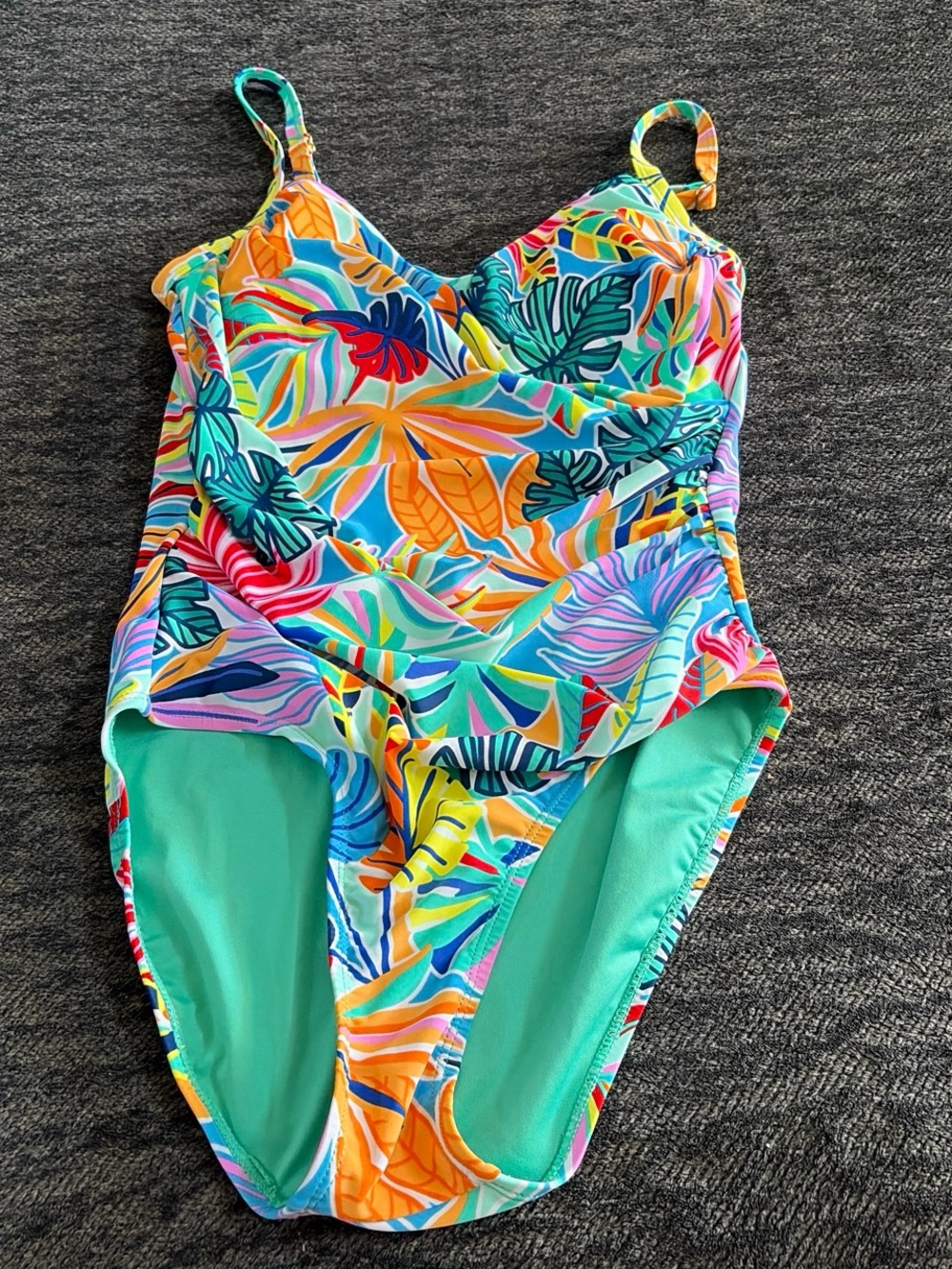 Women’s Tropical Leaf Print One-Piece Swimsuit - Multicolor